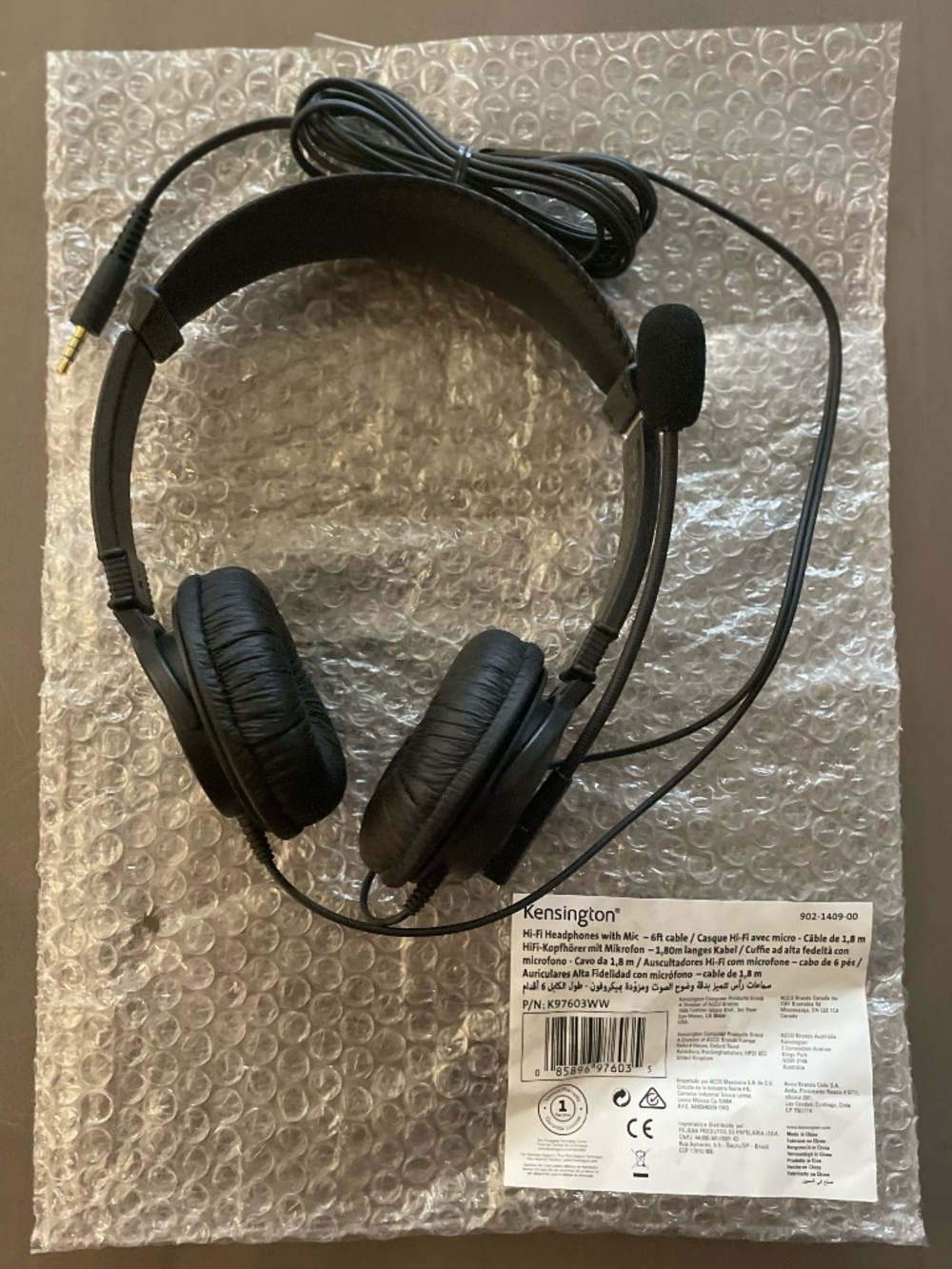 Kensington Hi-Fi Headphones with Mic (K97603WW) - 6ft cord, noise-isolating, new